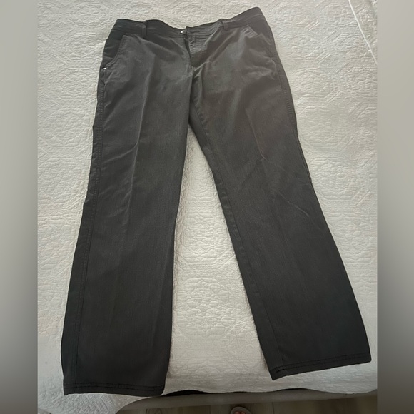 Men’s Columbia size 38x32 Heather Grey Twill Pants - Picture 1 of 3